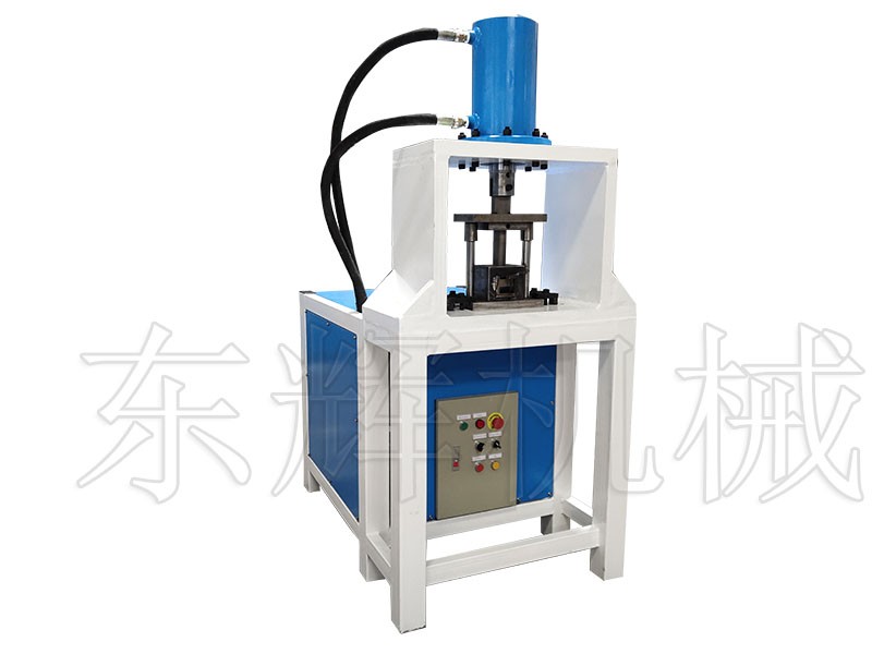 方管切斷下(xià)料機，矩形管裁斷沖孔機，角鋼沖橢圓孔